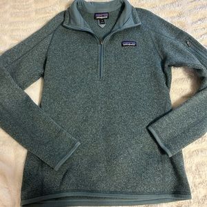 Patagonia quarter zip size medium